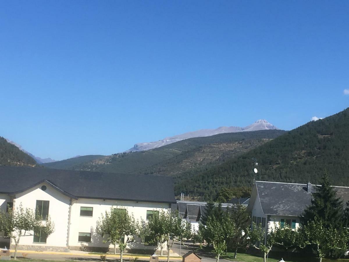 Ventana Al Pirineo Apartment Jaca Luaran gambar